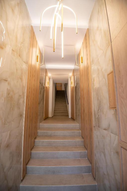 John & Mary Suites - 18