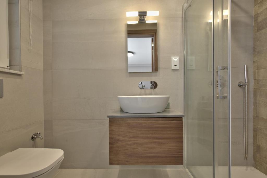 Sea Front Spacious Valletta Views Apartments - 13