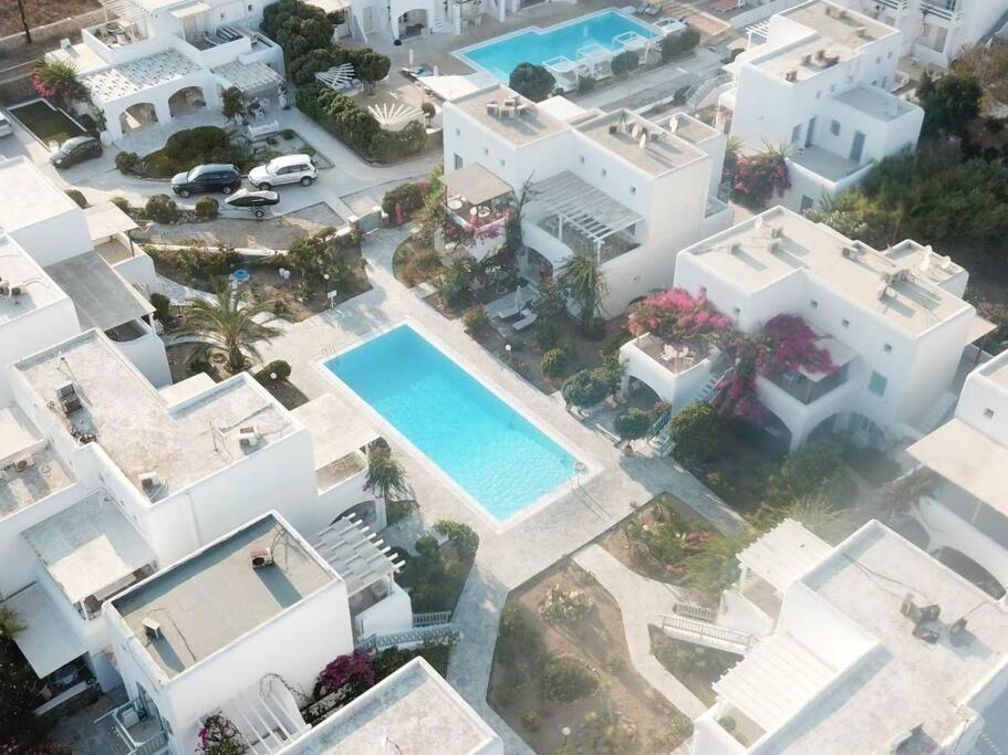 Bazén v ubytování ILIOS COZY POOLHOUSE MYKONOS nebo v jeho okolí