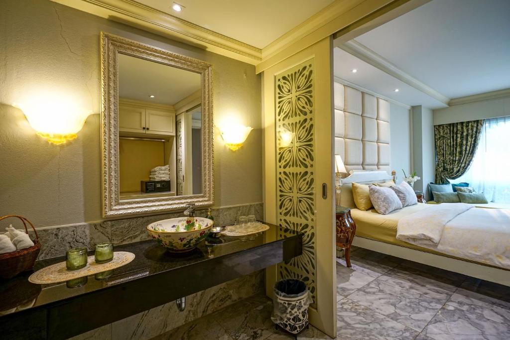 At Pingnakorn Riverside - 15