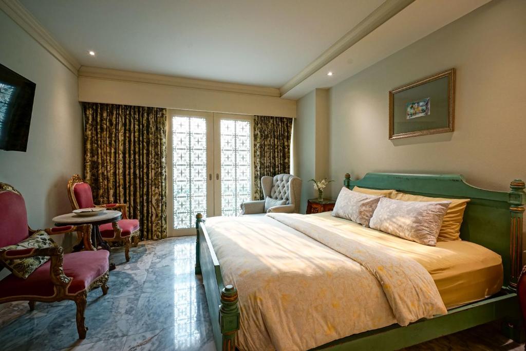 At Pingnakorn Riverside - 14