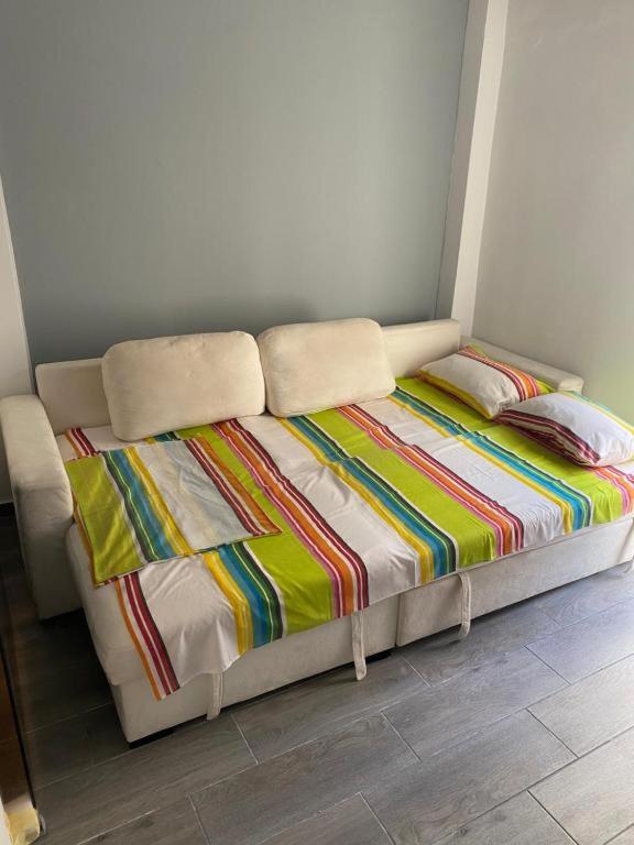 Łóżko lub łóżka w pokoju w obiekcie Jordans appartment