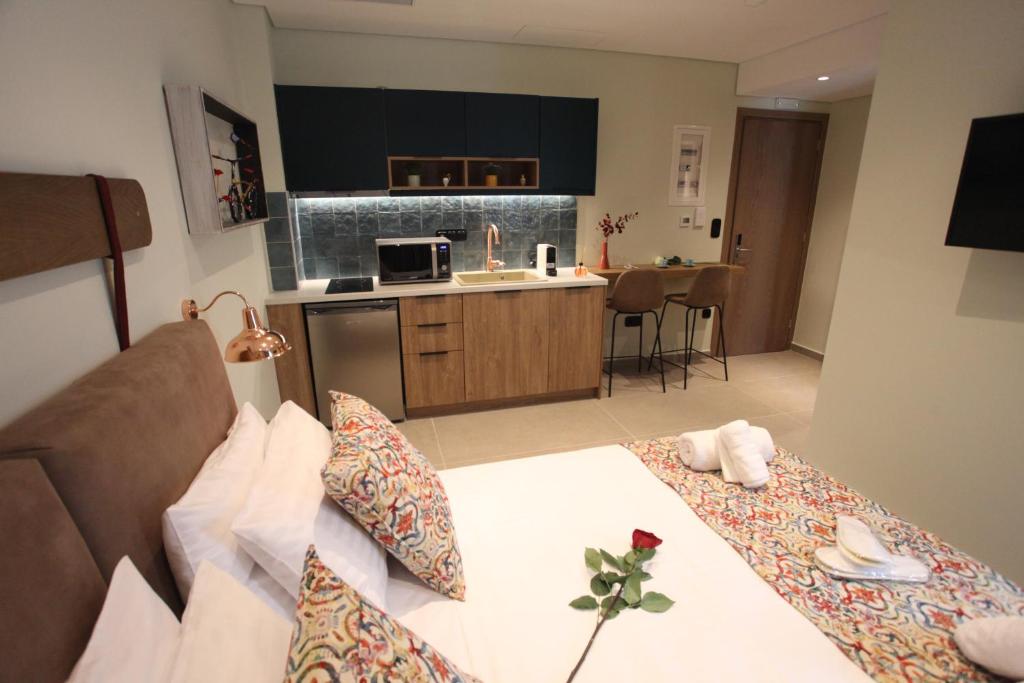 IPELHOME-Avissinias Boutique Apartments - 19