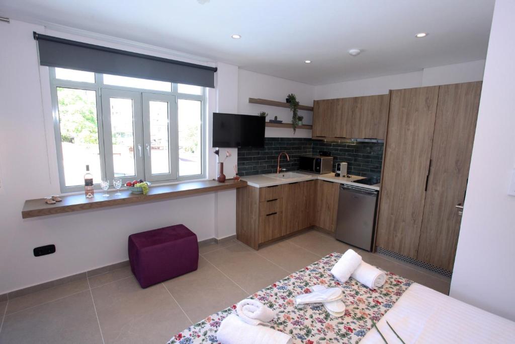 IPELHOME-Avissinias Boutique Apartments - 10