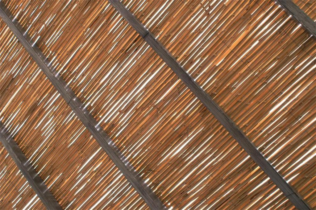 a close up of a wooden ceiling at Vivienda Vacacional Cuenca de Liria in Hermigua