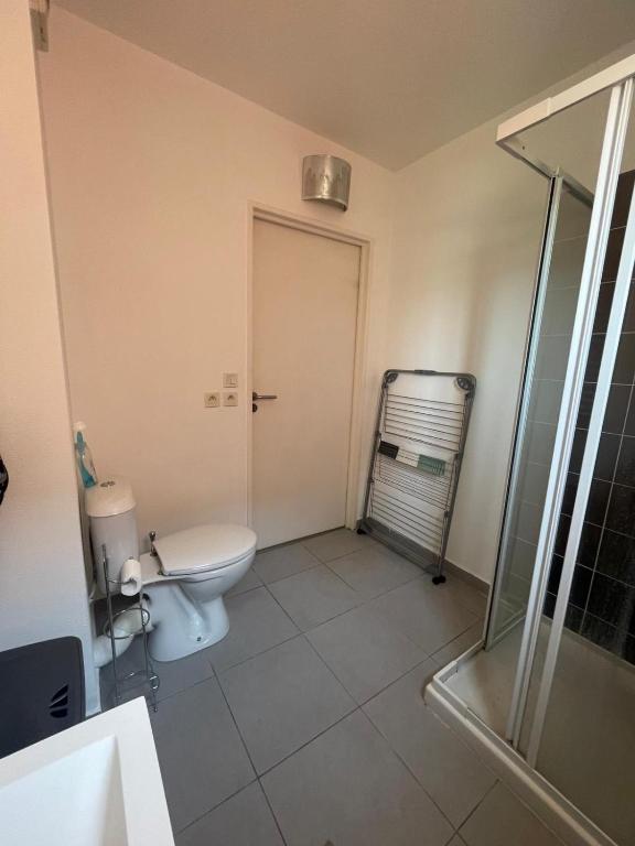Um banheiro em Le Galine- Terrace air conditioning and parking!