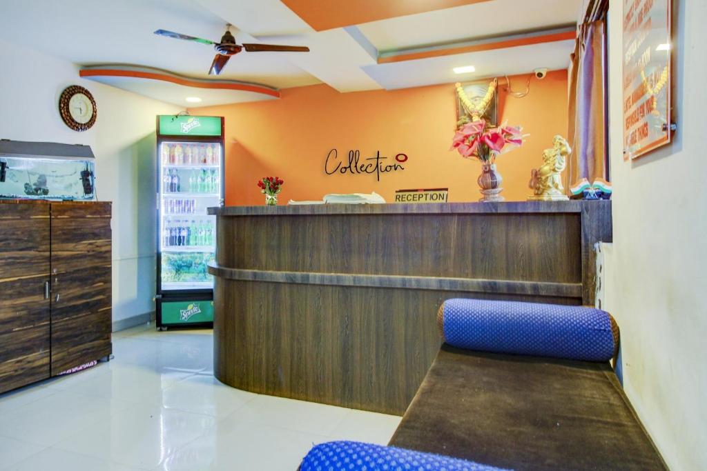 ล็อบบี้หรือแผนกต้อนรับของ Collection O Hotel Krishna Lodge