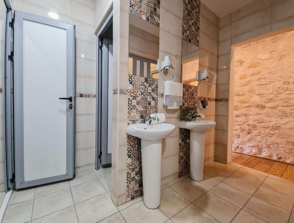 Step to Kotor bay Guesthouse - 19