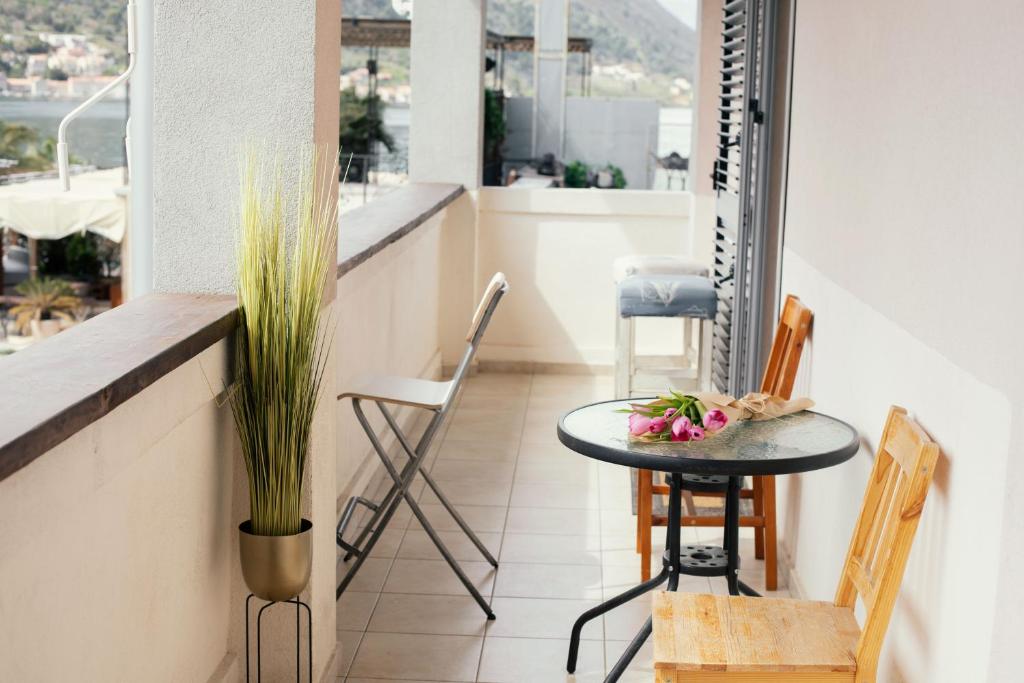 Балкон або тераса в Step to Kotor bay Guesthouse