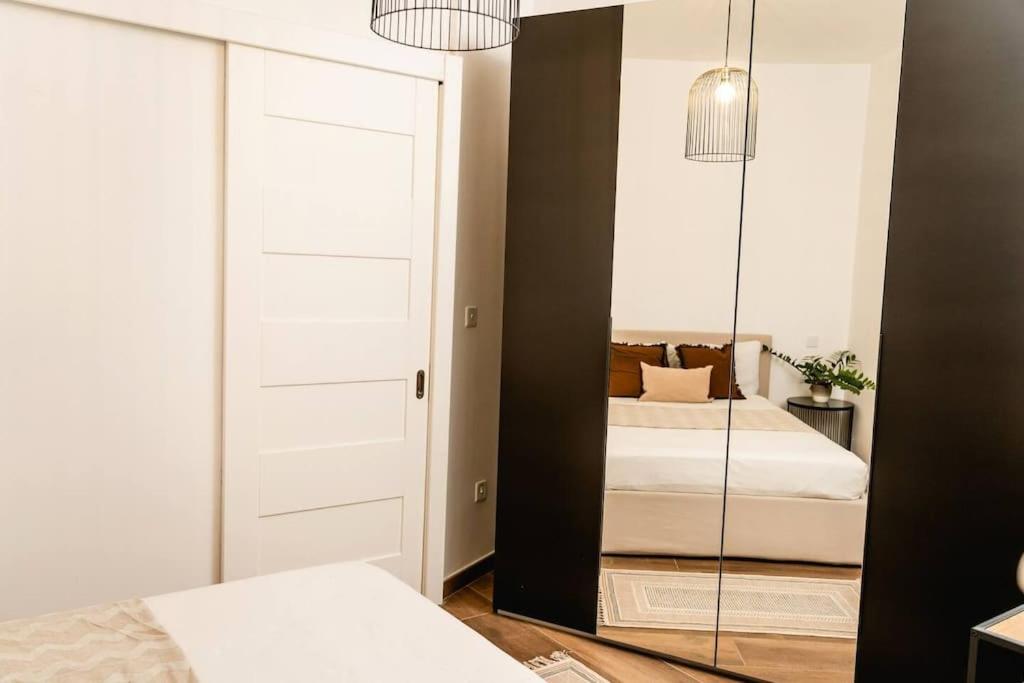 Postel nebo postele na pokoji v ubytování Luxurious & Stylish Penthouse with Private Pool