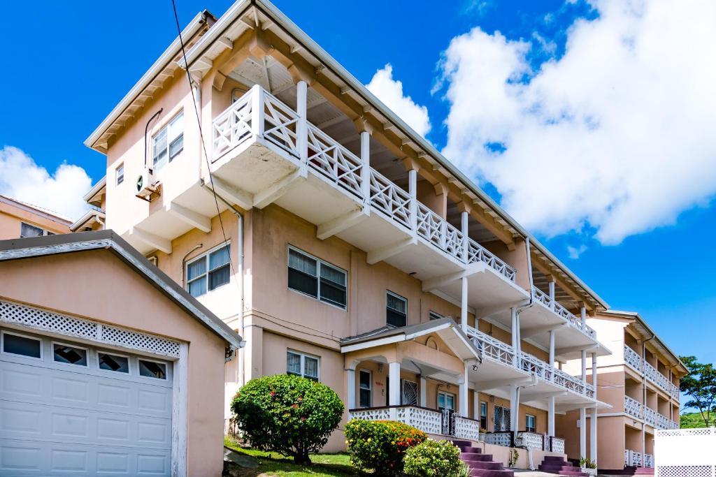 Compass Apartments, True Blue (updated prices 2024)