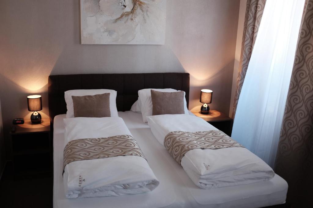 HARDY - Cognac & Pension - 4