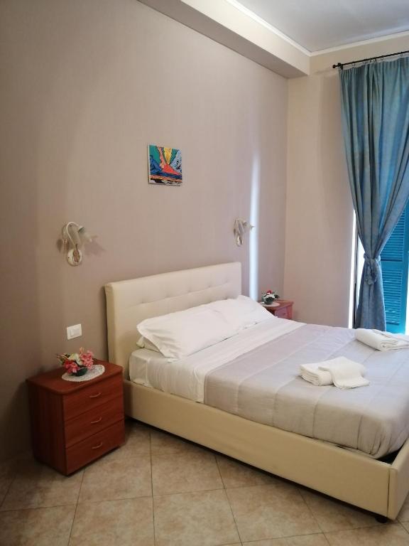 San Gaetano bed - Double Room With Balcony