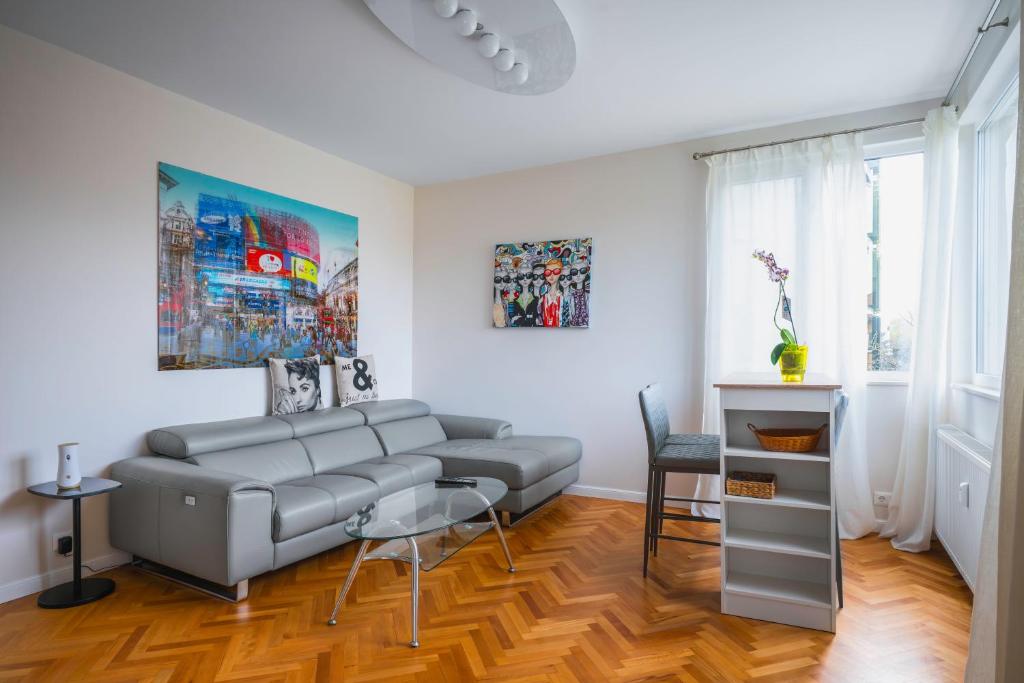 New With The Best View - 2BD Bright Flat Near NDK