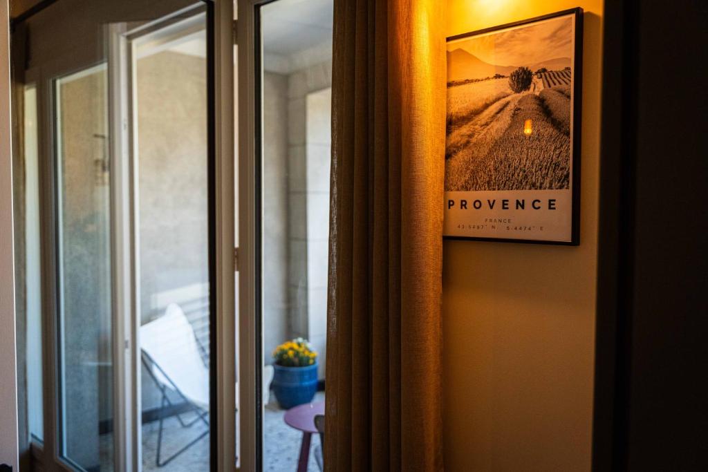 OUSTAU DE MARIE - 16