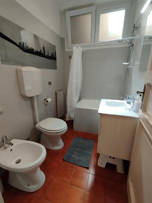 A bathroom at ROMA - Bel Poggio Country House