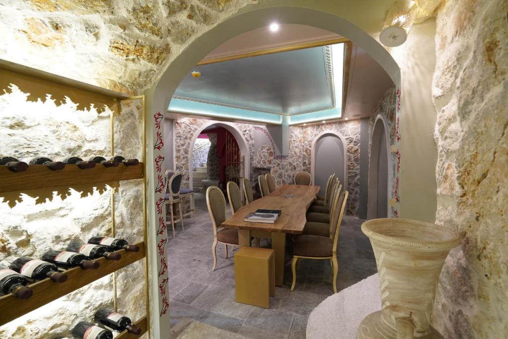 Acropolian Spirit Boutique Hotel - Resim 24