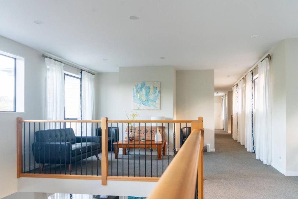 Alpaca Manor Auckland - Resim 18