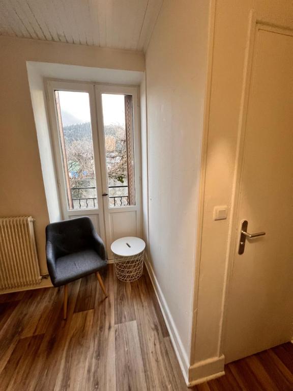 Posedenie v ubytovaní Appartement 4 personnes, wifi, proche centre et thermes
