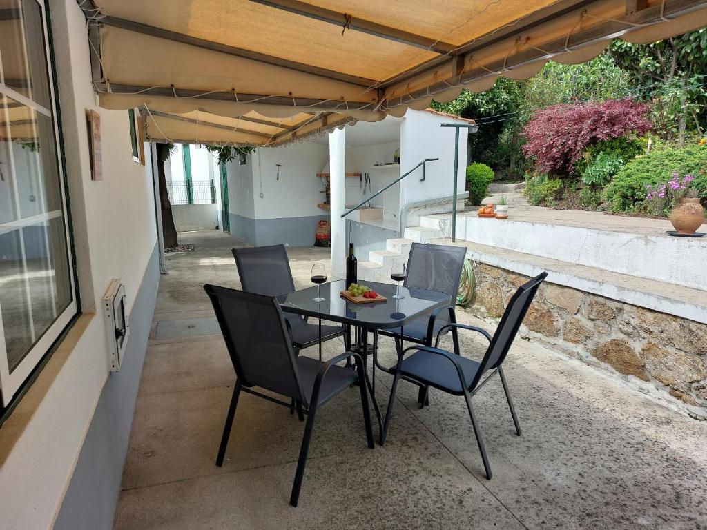Balkón nebo terasa v ubytování Casa Rio Zêzere