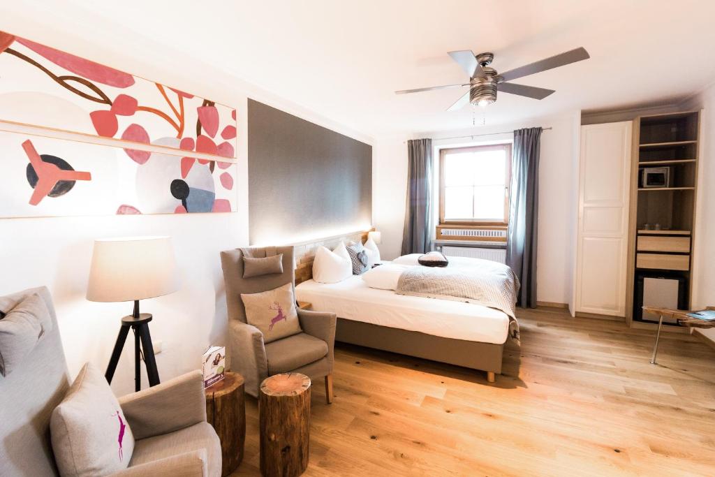 Romantik Hotel Hirschen - Superior Double Room Incl. GartenSpa