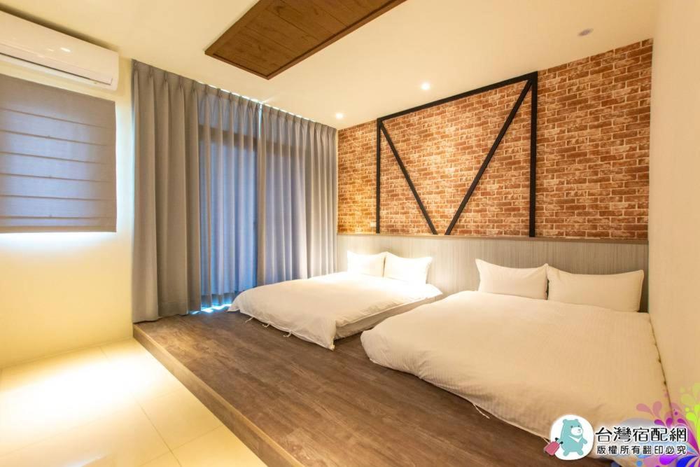 墾丁去旅行旅店房間的床