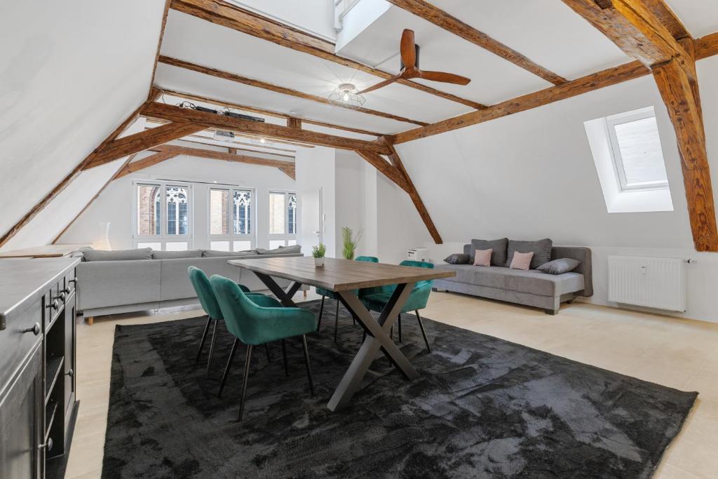 Posezení v ubytování COMFY Altstadt-Loft Ingolstadt