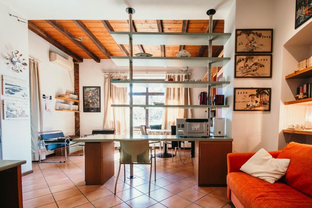 Imagen de la galería de Il Casale - Lakeside Srl Leisure & Business, en Ispra