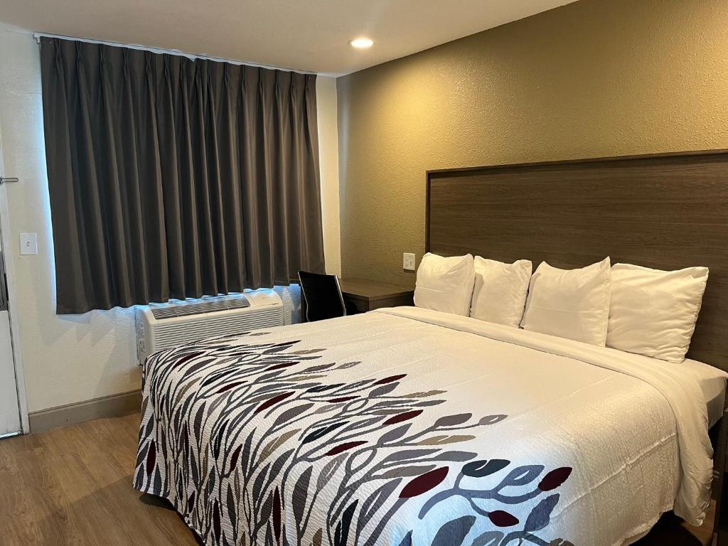 Red Roof Inn Haltom City - Habitación Estándar Con Cama King Para Fumadores
