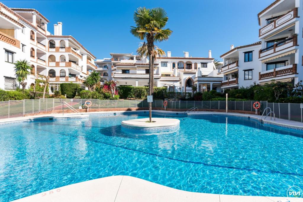 Bassenget på eller i nærheten av ViVi Homes - Robina - Pool - Terrace - close to beach