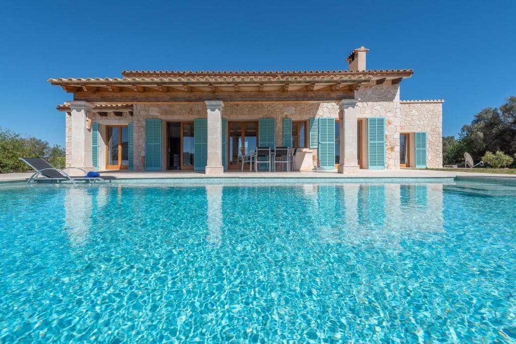 La alberca dentro o cerca de Ferienhaus mit Privatpool für 6 Personen ca 200 qm in Felanitx, Mallorca Südostküste von Mallorca