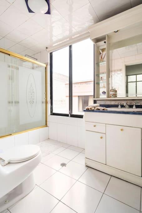 Koupelna v ubytování Luxury Home