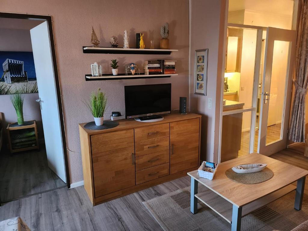TV a/nebo společenská místnost v ubytování FeWo "Zitadelle" in Kellenhusen/Ostsee