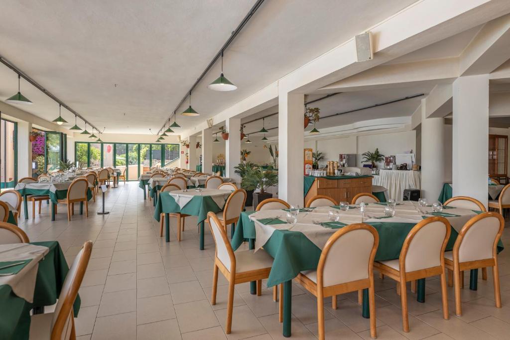 Restaurace v ubytování Hotel Residence Isola Verde