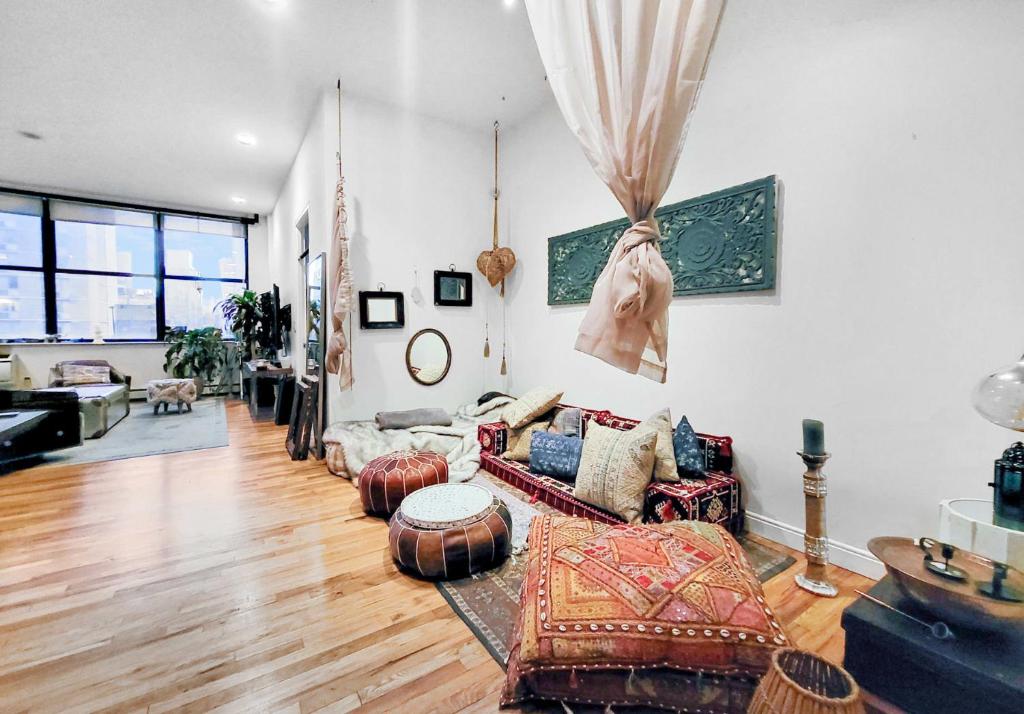 رزرو هتل و هاستل، Loft شگفت انگیز 1300 متری در میدان یونیون, 09037376597