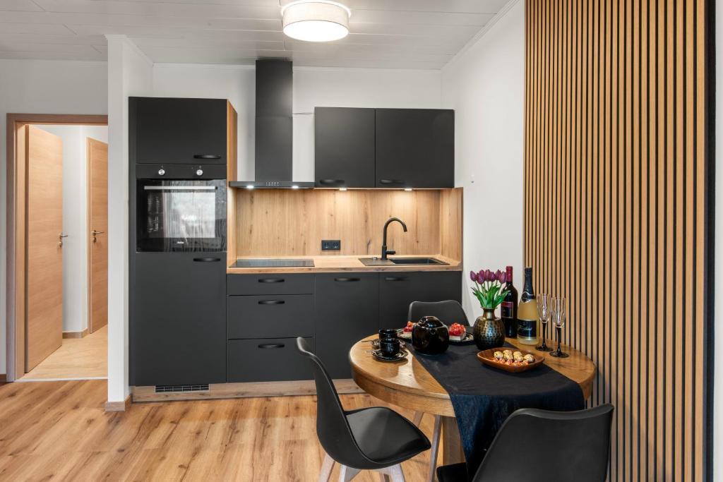 Kuchyň nebo kuchyňský kout v ubytování Ferienwohnung im Zemmer