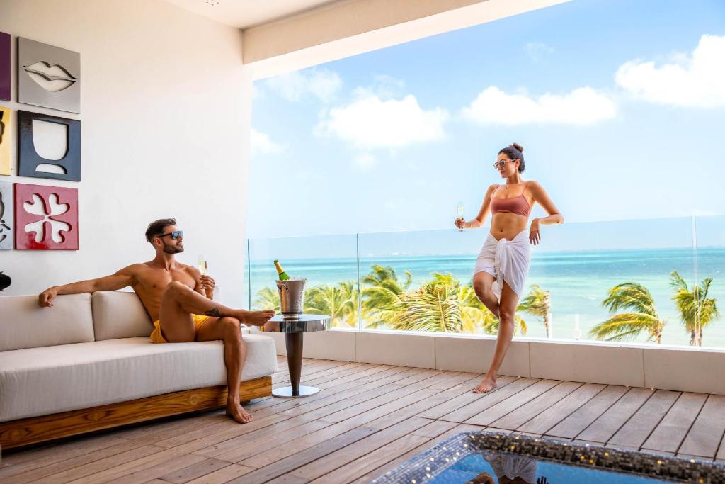 Clientes alojados en Hotel Mousai Cancun Ocean Front Adults Only - All Inclusive