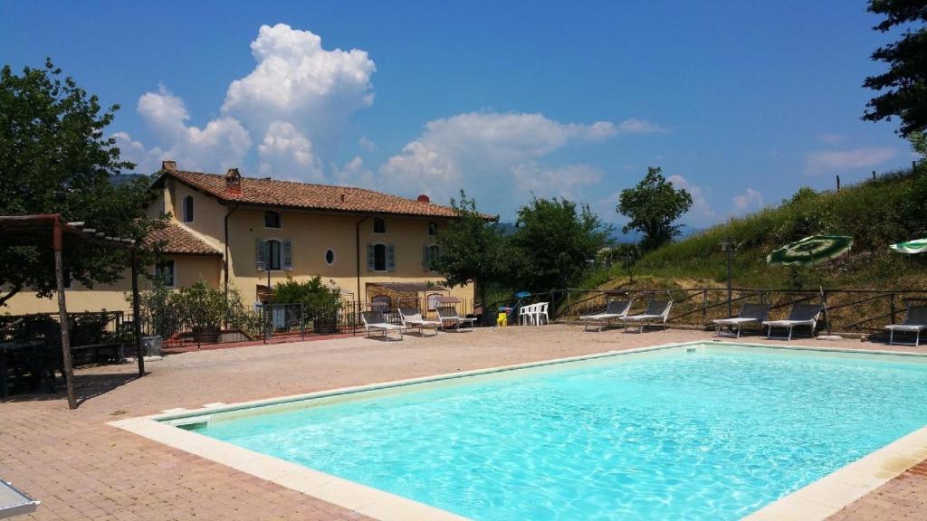 สระว่ายน้ำที่อยู่ใกล้ ๆ หรือใน Ferienwohnung für 4 Personen 2 Kinder ca 80 qm in Serravalle Pistoiese, Toskana Provinz Pistoia