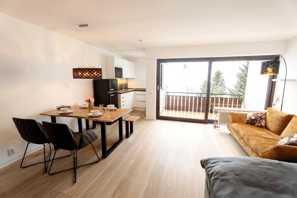 Kuchyň nebo kuchyňský kout v ubytování Ferienwohnung Ausklang - Todtnauberg, Feldberg