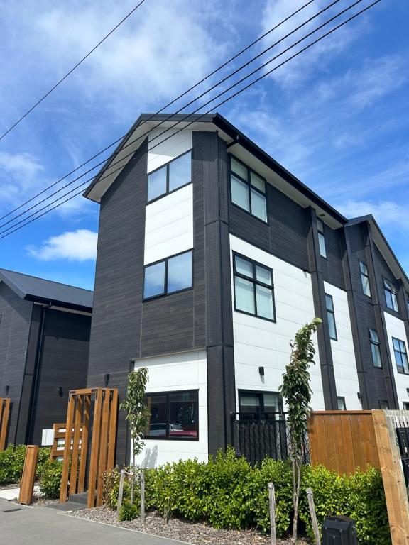 Spacious Inner City Townhouse - Resim 11