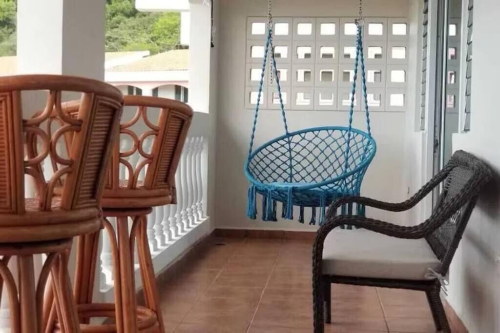 Istumisnurk majutusasutuses Golden Dream Villas & Studio A/B Pool View