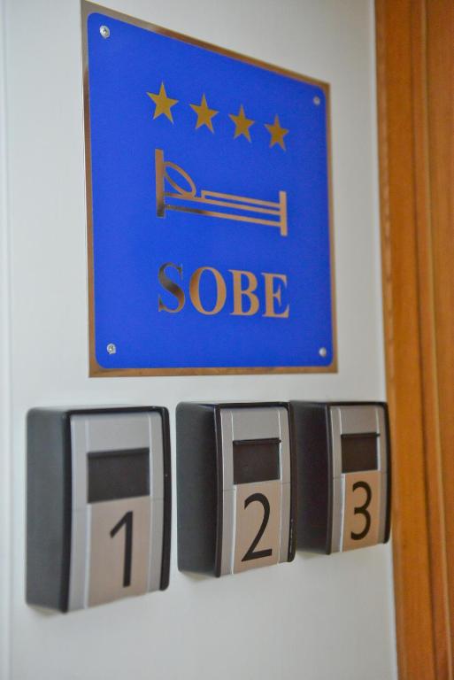 Certifikát, ocenenie alebo iný dokument vystavený v ubytovaní PIAZZA ROOMS Zadar