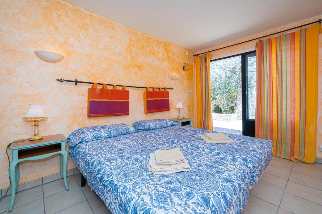 Postel nebo postele na pokoji v ubytování Stunning Villa Carichel Blanc
