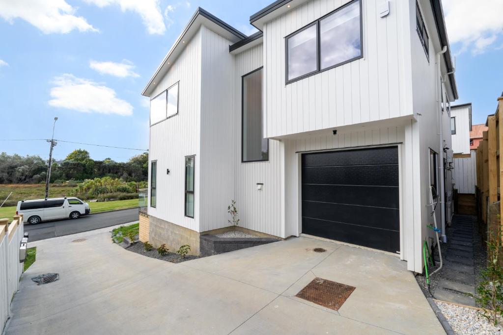 Luxury Sun Soaked Devonport Waterfront 4BR Home - Resim 23