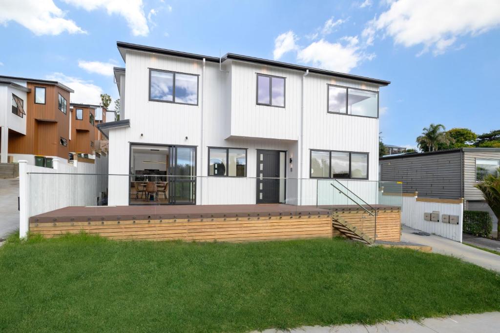 Luxury Sun Soaked Devonport Waterfront 4BR Home - Resim 13