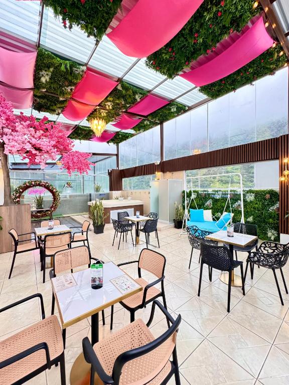 Restaurace v ubytování Destiny Hotel