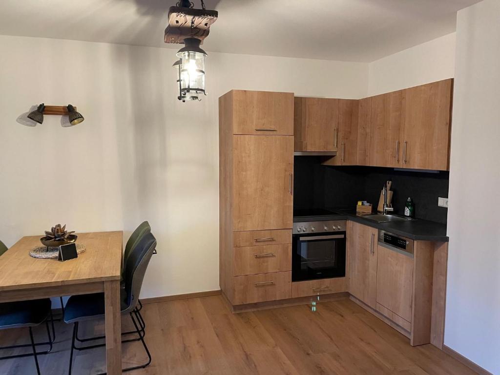 Kuchyň nebo kuchyňský kout v ubytování Villa Waidblick