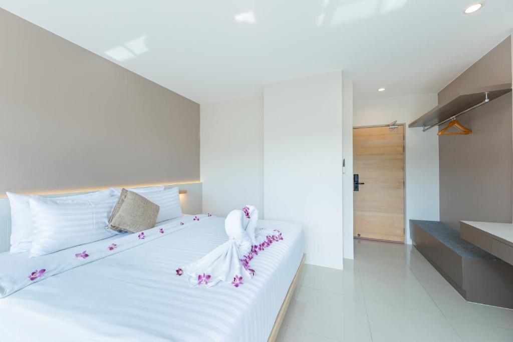 La Vista Patong Hotel - Resim 45