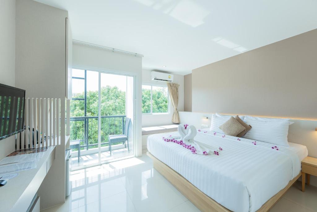 La Vista Patong Hotel - Resim 41