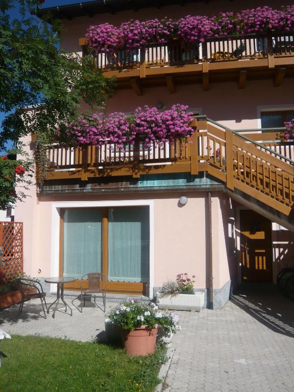 Budova, v ktorej sa apartmán nachádza